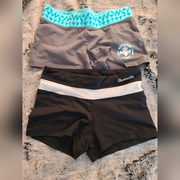 Bench/ affliction shorts size Small - Picture 1 of 4